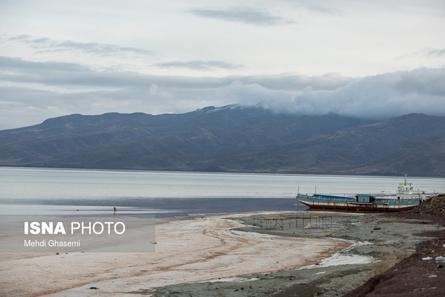 شناسایی بیش از ۲۲ هزار حلقه چاه غیر مجاز در حوضه آبریز دریاچه ارومیه