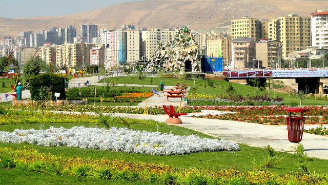 انتقاد شهردار ارومیه از حضور برخی خانواده ها در پارک ها / ۱۳ بدر تجمع ممنوع