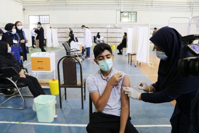 بیش از ۵۳ درصد دانش آموزان آذربایجان غربی واکسینه شدند
