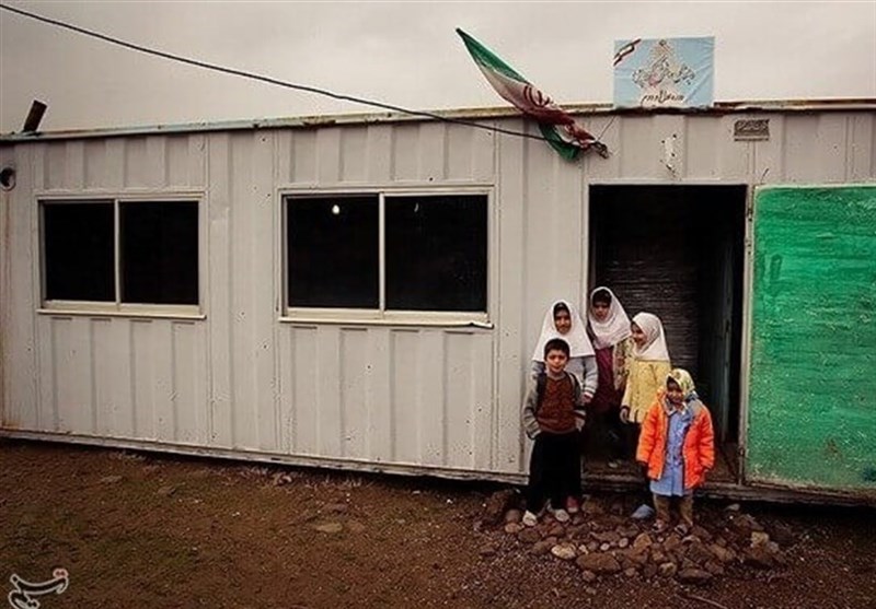 دانش آموزان آذربایجان غربی همچنان اسیر وعده های حذف مدارس کانکسی