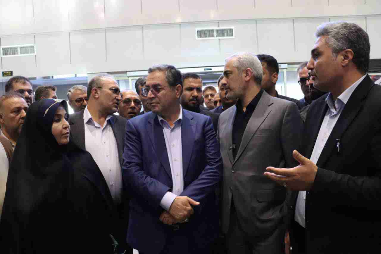 بازدید وزیر اقتصاد از پایانه مرزی سرو
